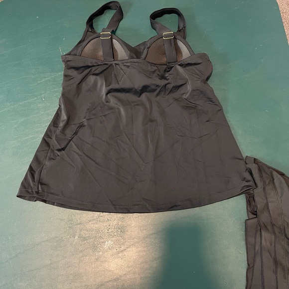 Plus size 2 piece swimsuit size 16 - Picture 8 of 12